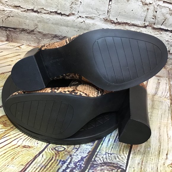 Kenneth Cole Women’s Snake Print Block Heel Ankle Justin Booties Boots Size 7M - Picture 6 of 8